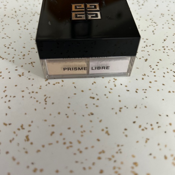 Givenchy Other - Givenchy Prisme Libre Satin Blanc Loose Powder